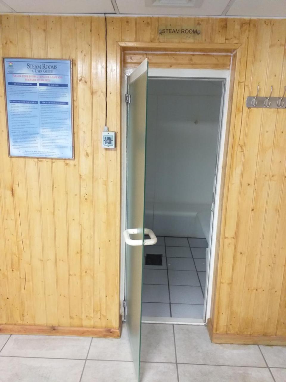 ويموث Riviera Hotel المظهر الخارجي الصورة